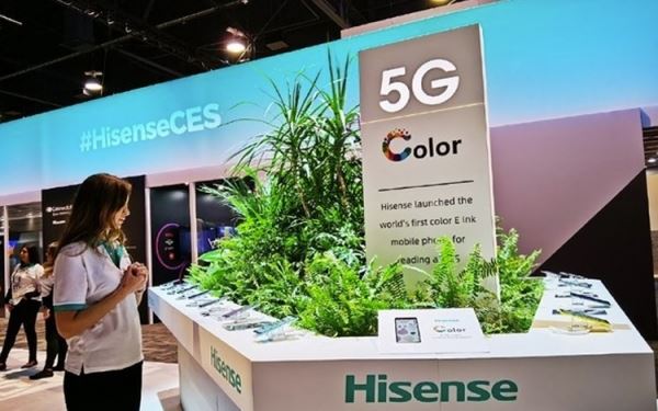 <br />
						На CES 2020 представили первый цветной смартфон с дисплеем E Ink<br />
					